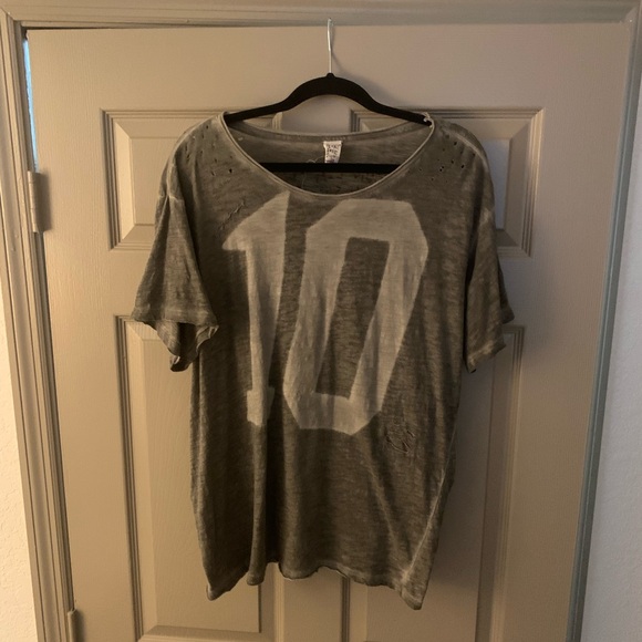 Magnolia Pearl Ten Tee in Ozzy - Picture 2 of 6